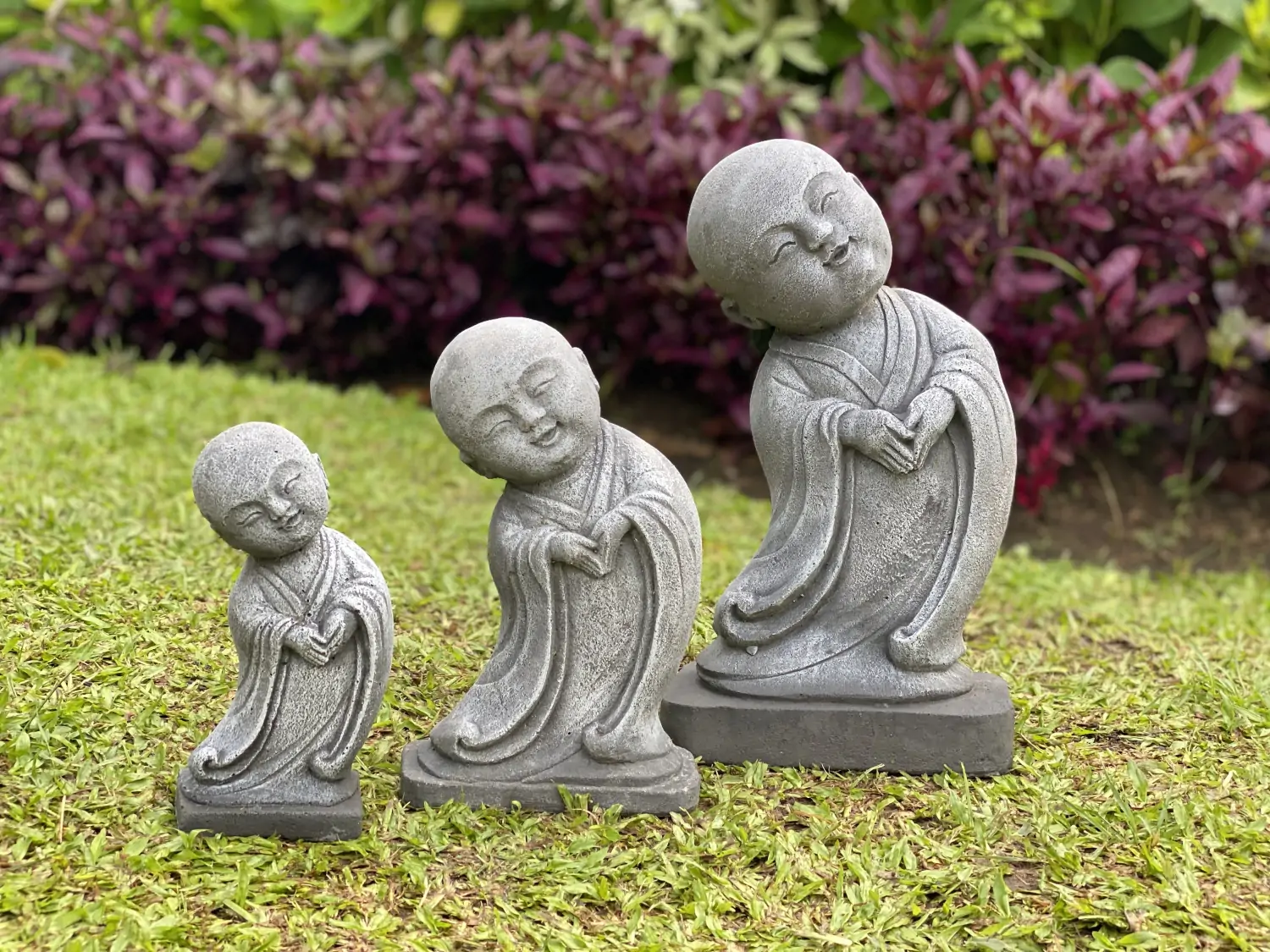  Product image 2 of the product “Jing - Monk, standing, bent sideways 20 cm H | cast stone ”